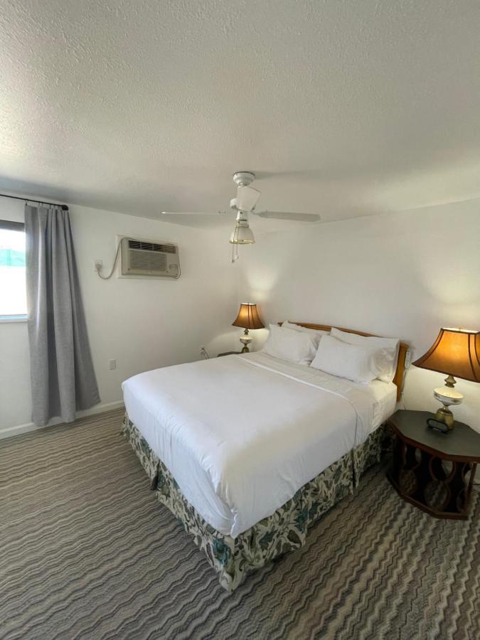 The Aztec Motel & Creative Space Seligman Bagian luar foto