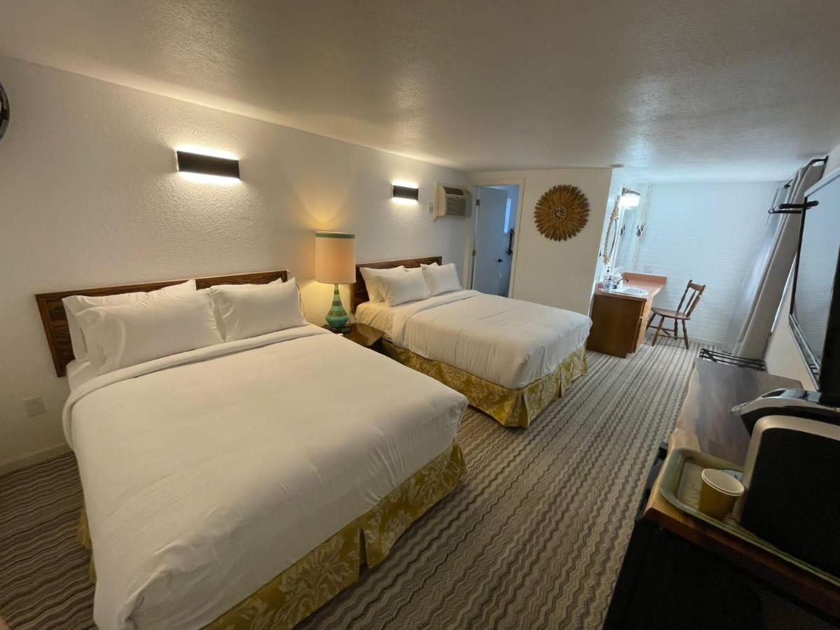 The Aztec Motel & Creative Space Seligman Bagian luar foto