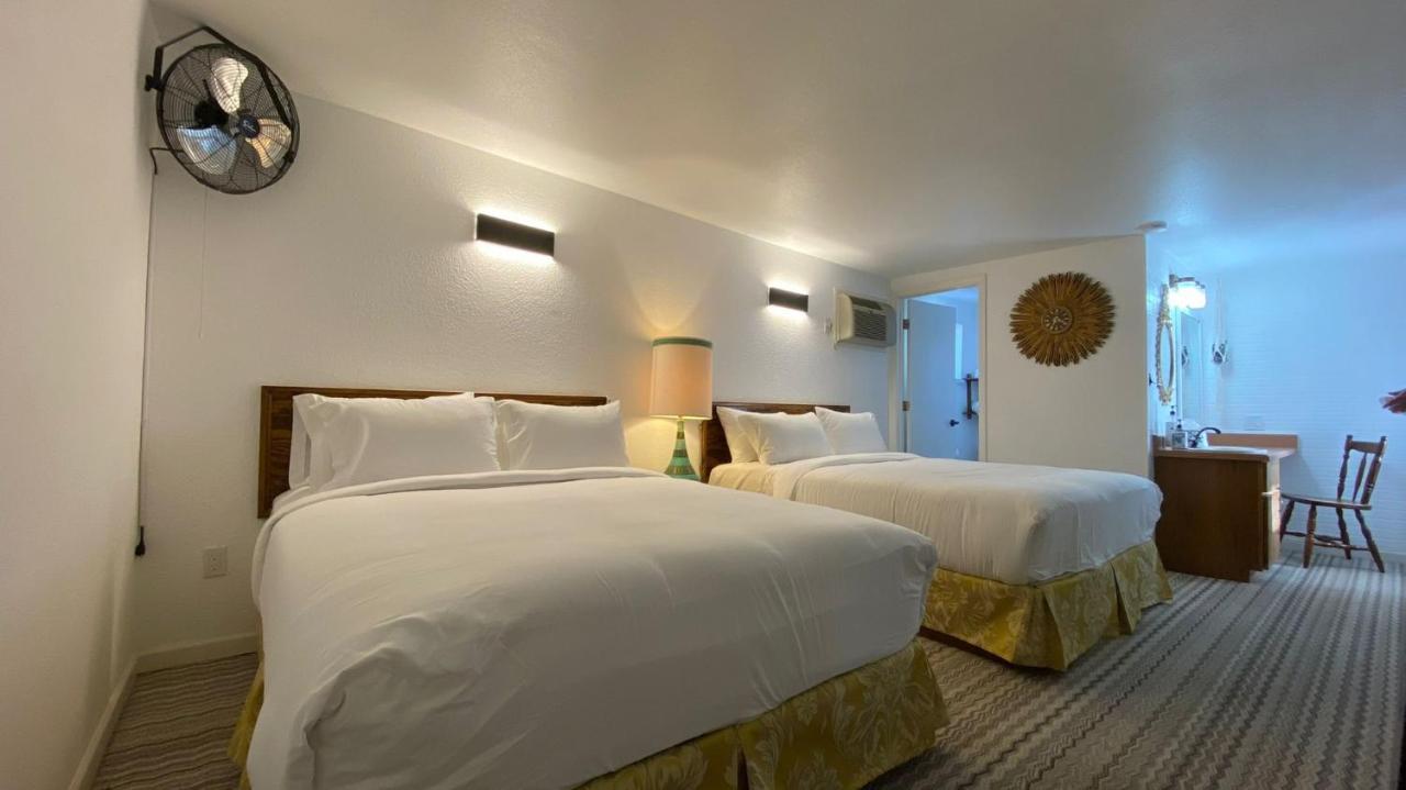 The Aztec Motel & Creative Space Seligman Bagian luar foto