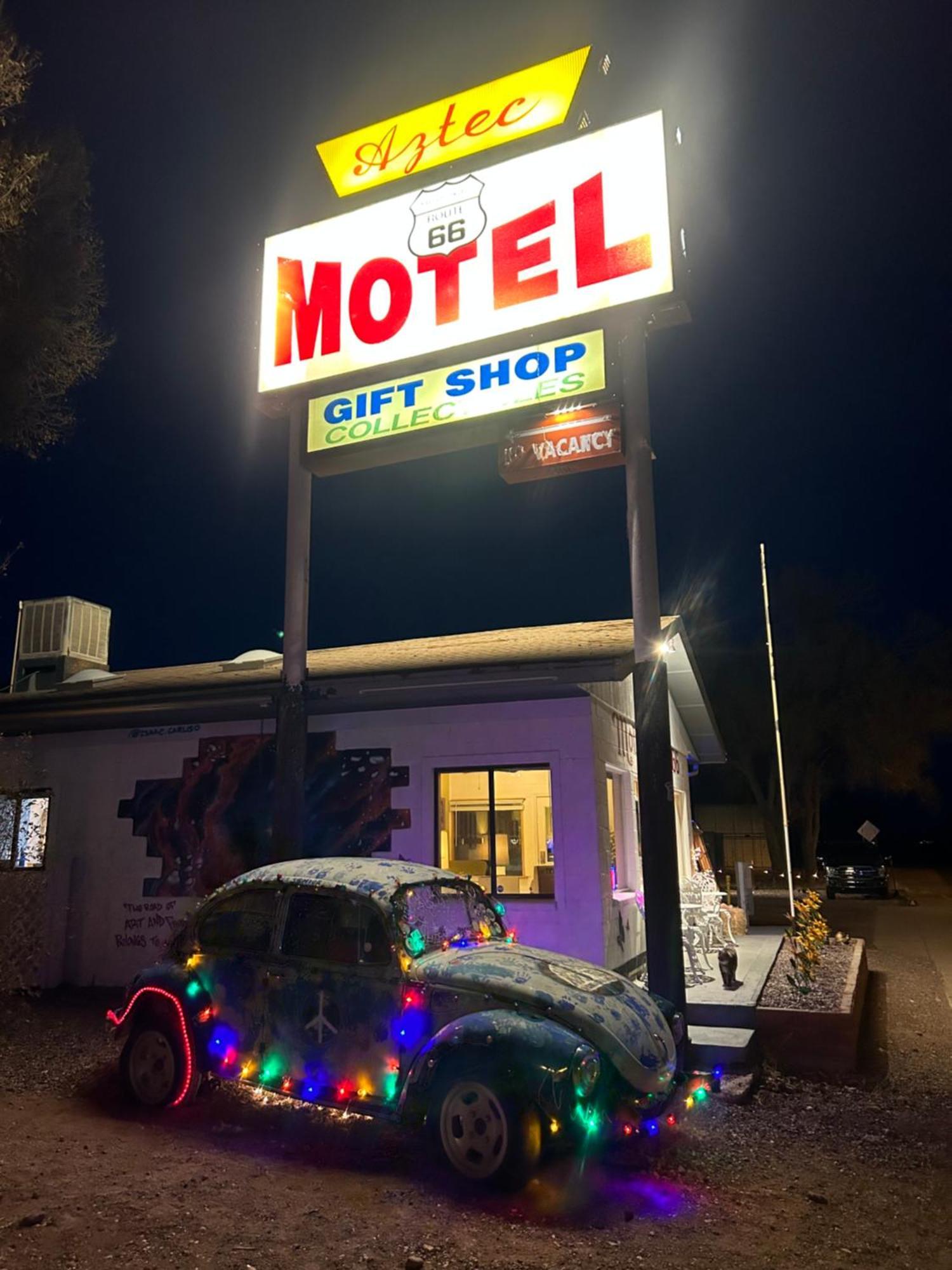 The Aztec Motel & Creative Space Seligman Bagian luar foto